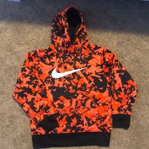 Colorful printed Nike Therma-Fit Sweatshirt